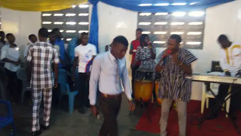 Praise Service, photo 3